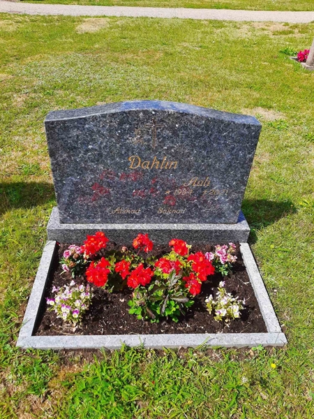 Grave number: M1 P   23 b