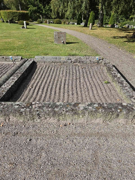 Grave number: Fr 7   837-838