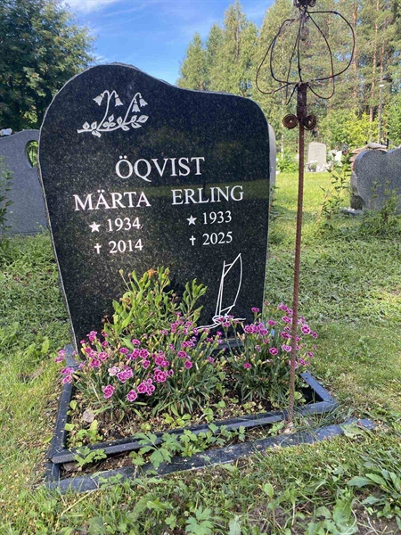 Grave number: 3 18   443