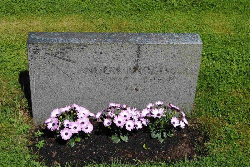 Grave number: 1 01   165