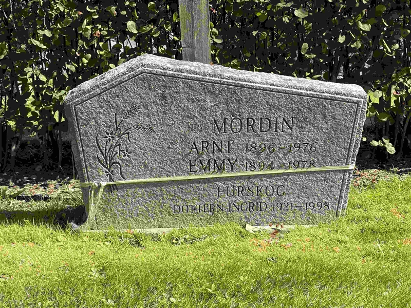 Grave number: 1 01   301-302