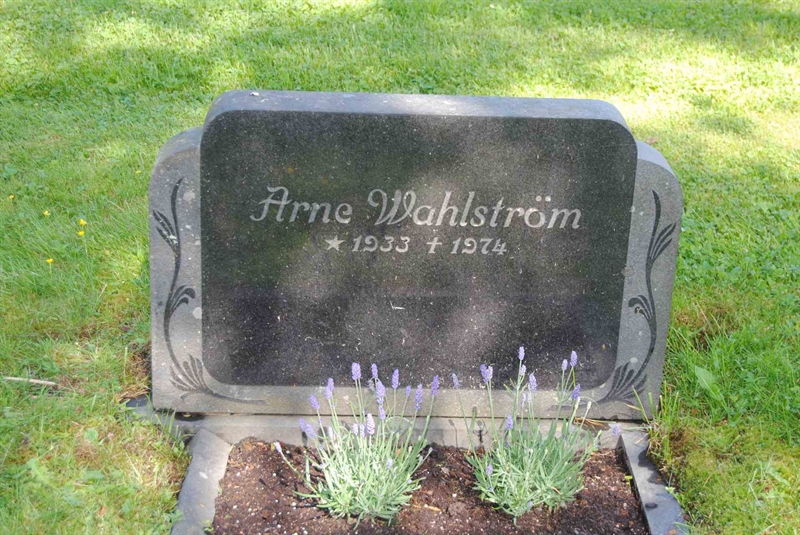 Grave number: 1 01   319-320