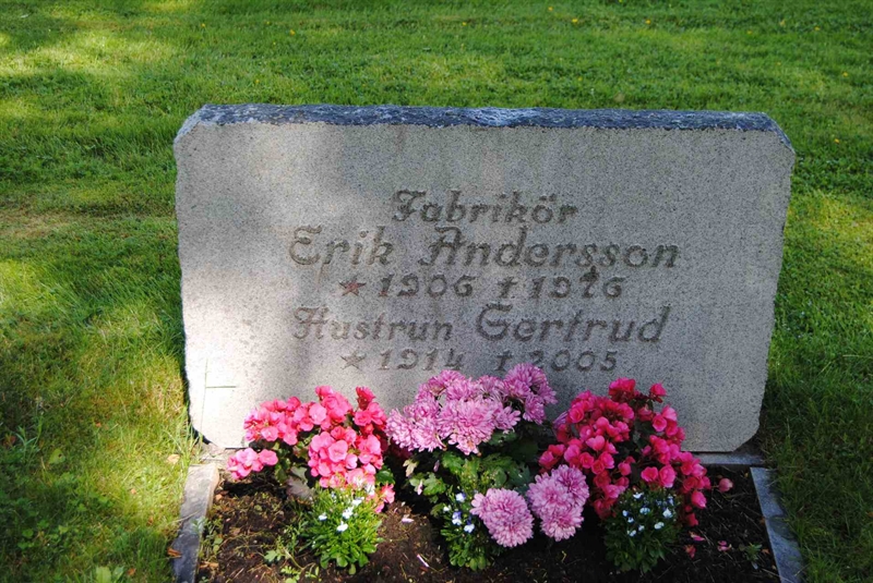 Grave number: 1 01   342-343