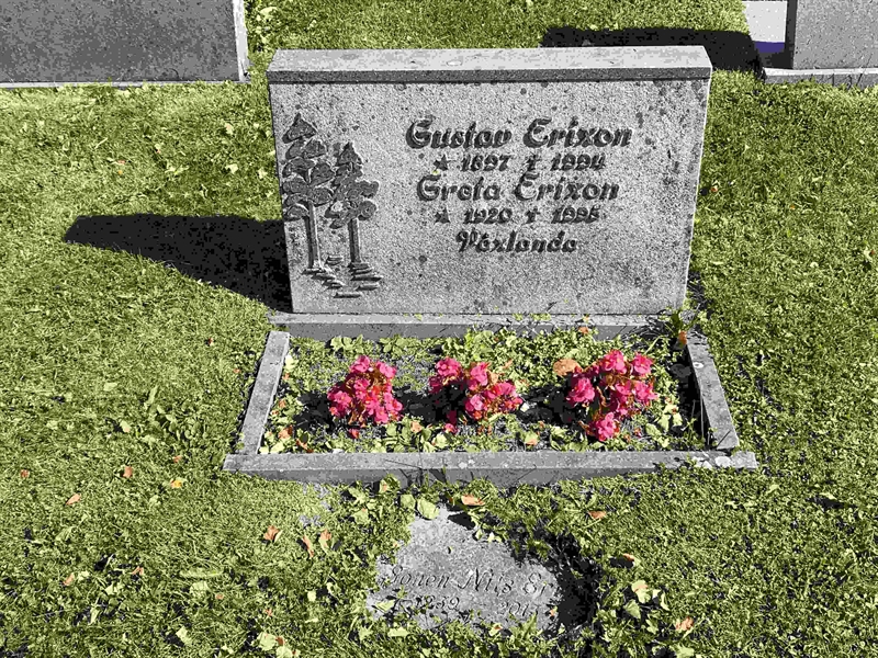 Grave number: 1 03   222-223