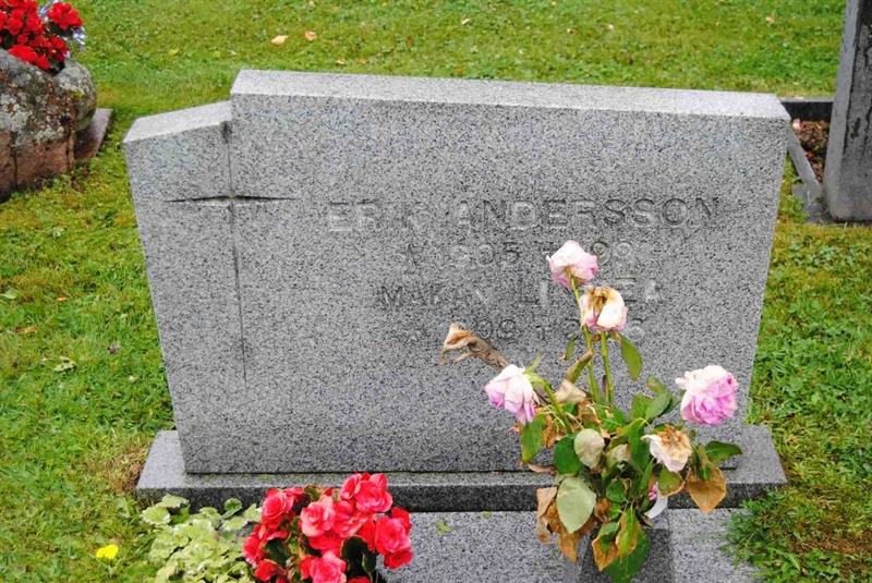 Grave number: 1 03   184-185