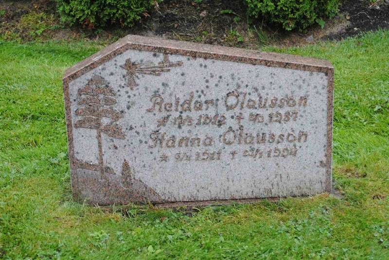 Grave number: 1 03   153-154