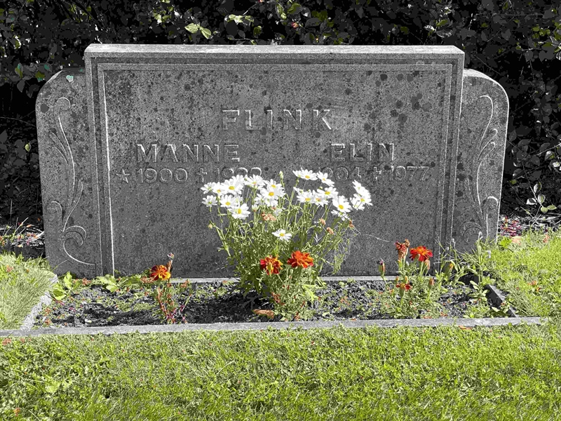 Grave number: 1 03    27-28