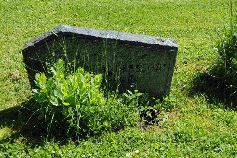 Grave number: 1 02    42