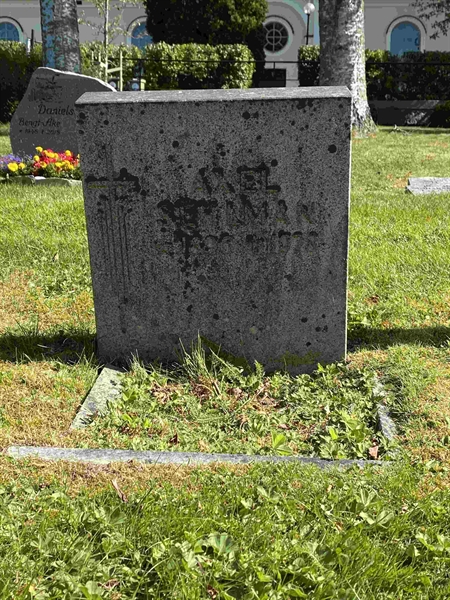 Grave number: 1 02    12