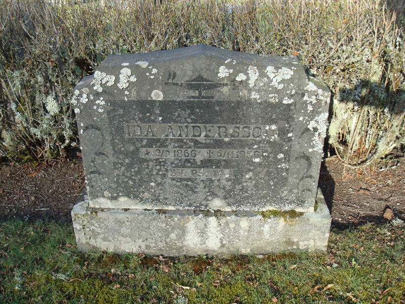 Grave number: KU 05   213, 214