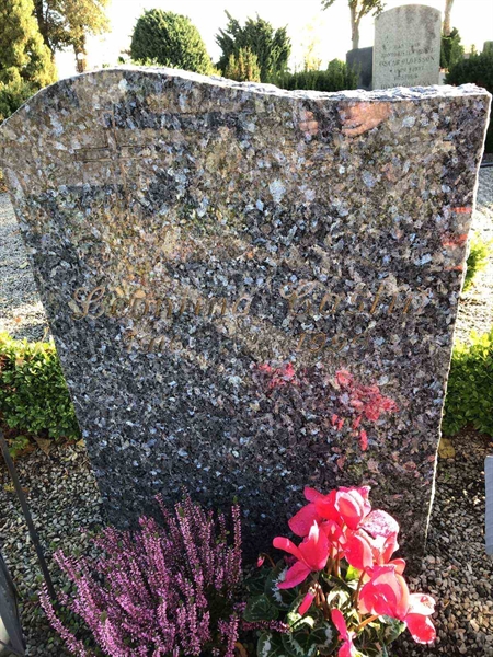 Grave number: UK 6   115E