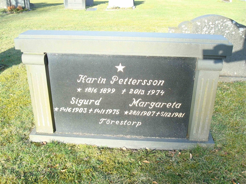 Grave number: KU 05   168, 169