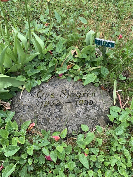 Grave number: G 61    74