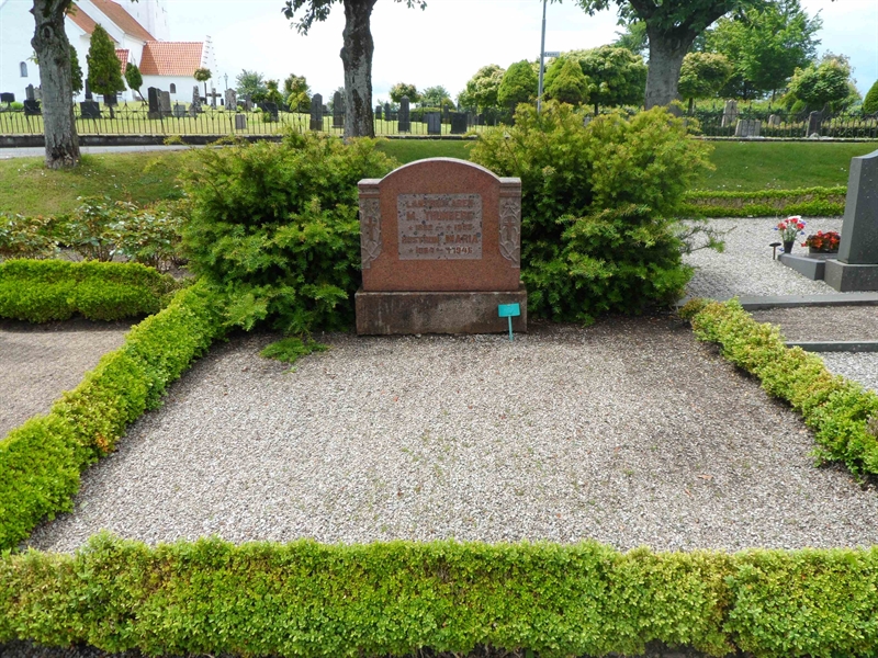 Grave number: ÖV F    21, 22