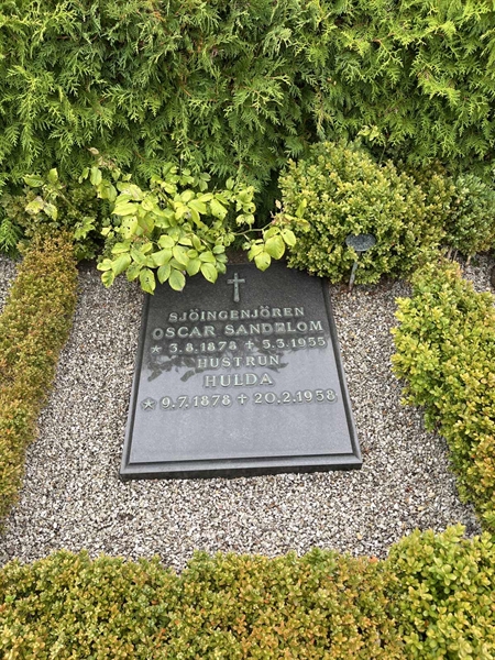 Gravnummer: NK Urn r     4