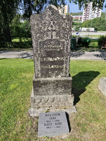Gravnummer: 1 VÄSTR 13B