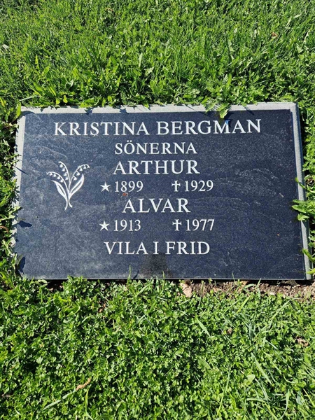 Grave number: 501 16 2557-2560