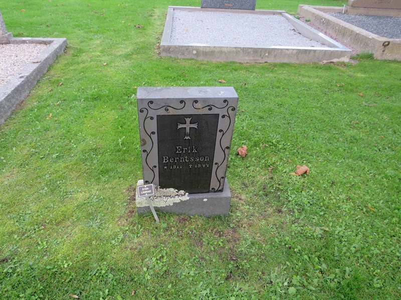 Grave number: 1 06  198