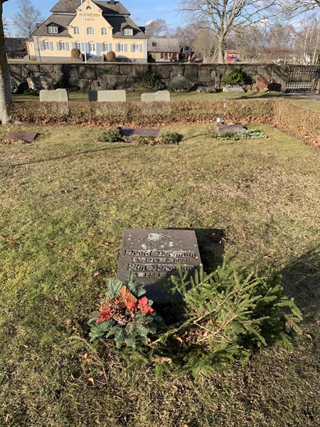 Grave number: SÖ H    27