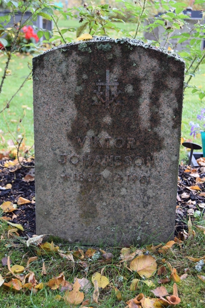 Grave number: 01 18     2-3