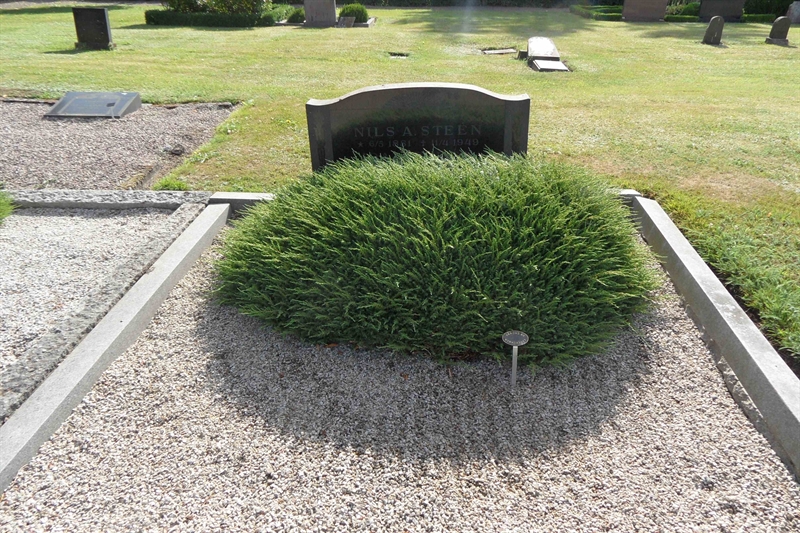 Grave number: ÖK 4     6