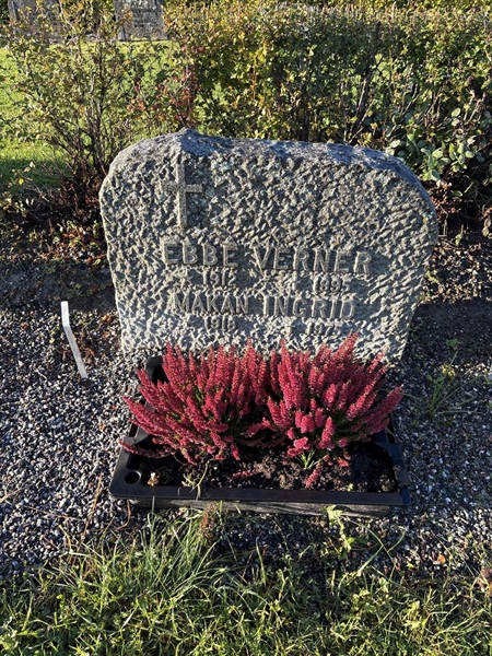 Grave number: 4 N NB   148