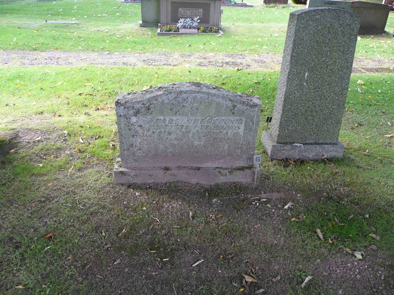 Grave number: 01 K   277, 278