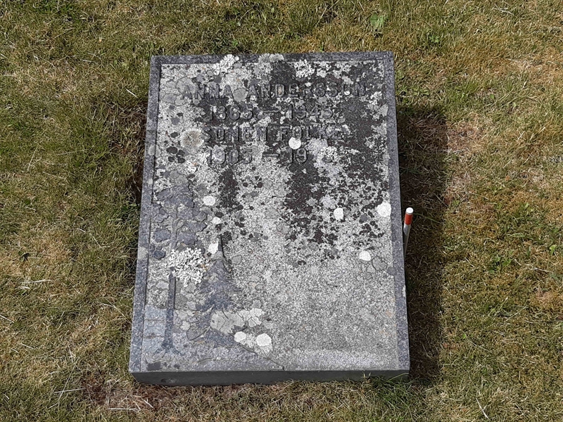 Grave number: JÄ 07   109