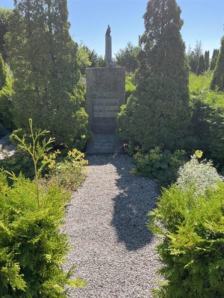 Grave number: NK V     2