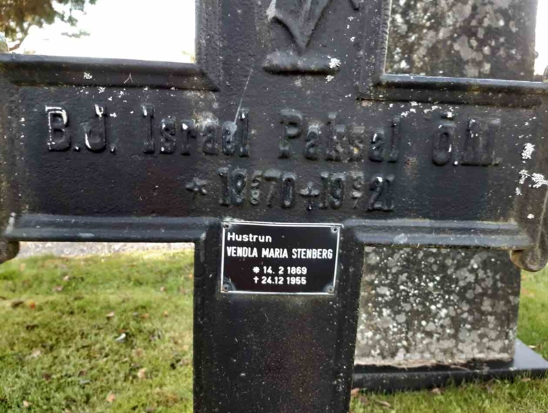 Grave number: 1 GG 01     38