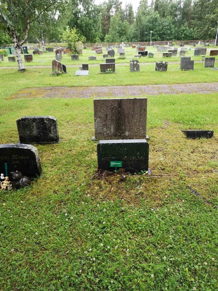 Grave number: NK 10    11