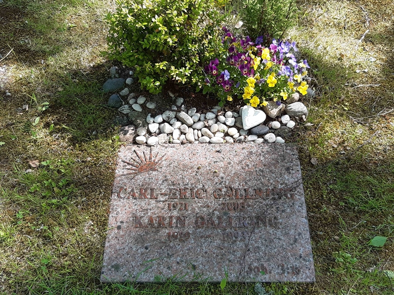 Grave number: KA 15   232