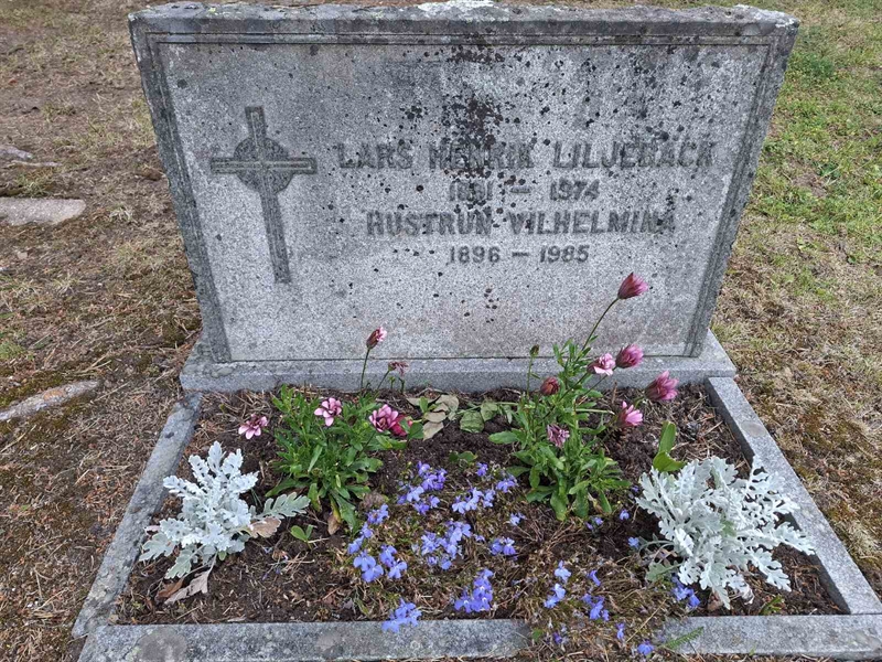 Grave number: 001 2   960