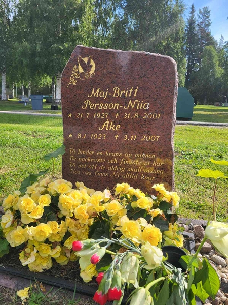 Grave number: 001 4  3327