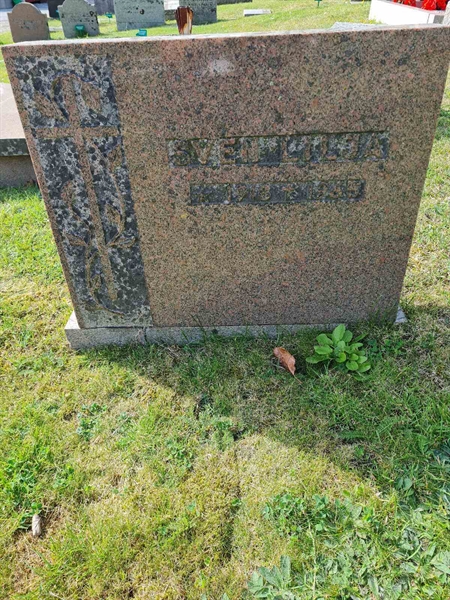 Grave number: F 02   190