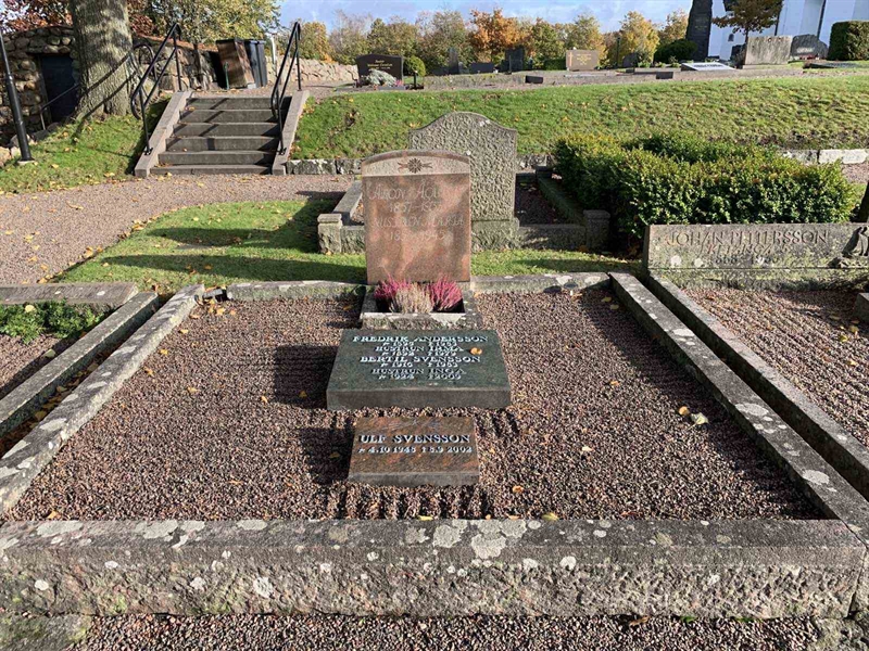 Grave number: SÖ E    22, 23