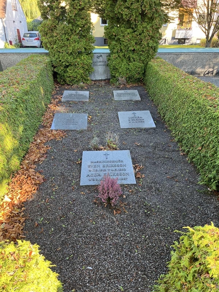 Grave number: VK II     8