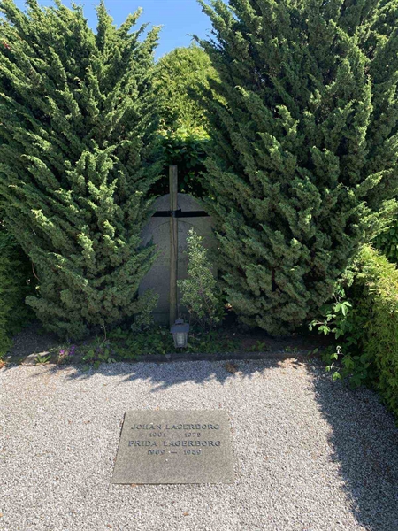 Grave number: NK I    80