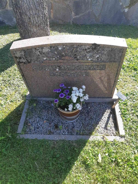Grave number: Fr 1 597-598