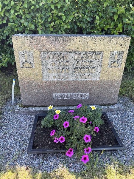 Grave number: 4 G GH    82-84