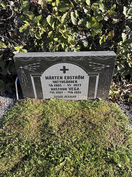 Grave number: 4 N NB   196-197