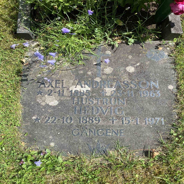 Grave number: 6 2    24