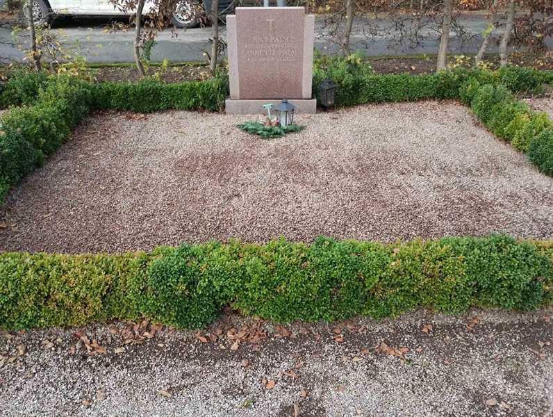 Grave number: Ö 31y    13a, 13b, 13c