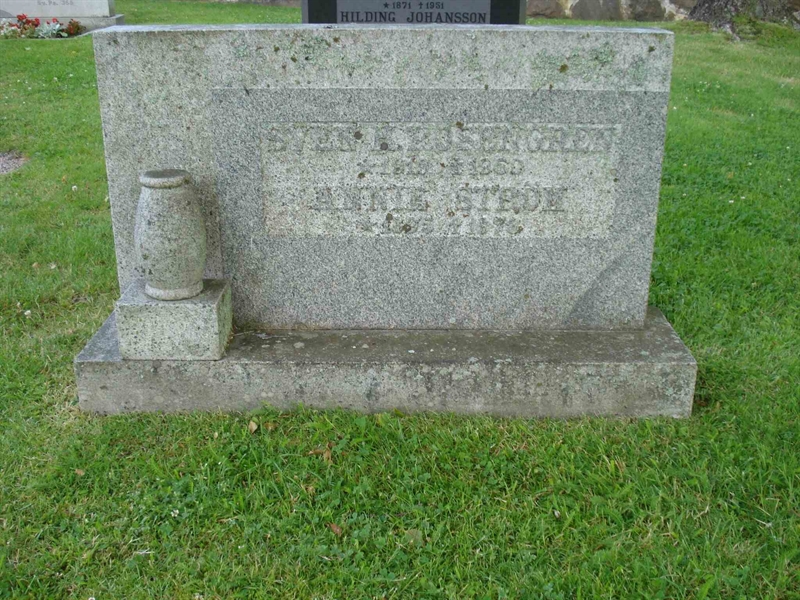 Grave number: BR B   232, 233, 234