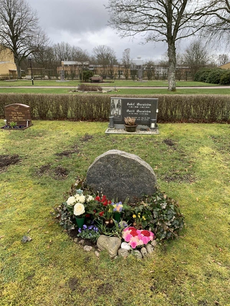 Grave number: SÖ R    64, 65