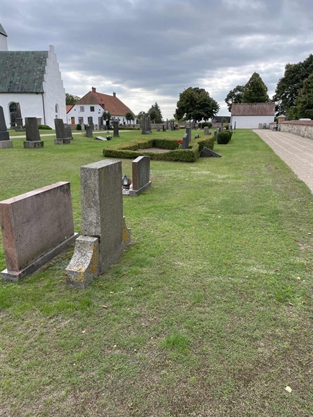 Hautatunnus: KÖ D    13