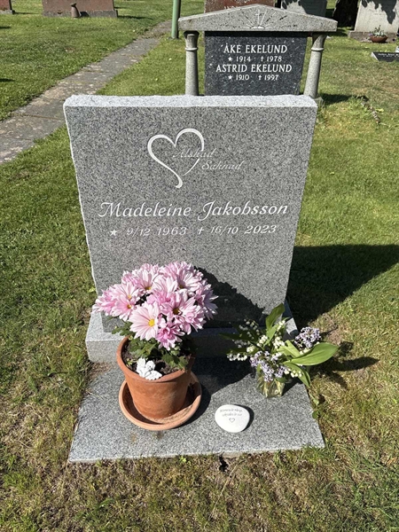 Hautatunnus: 01 K   428, 429