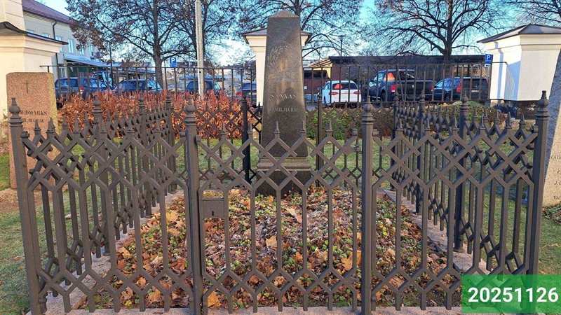 Hautatunnus: 1 N     5