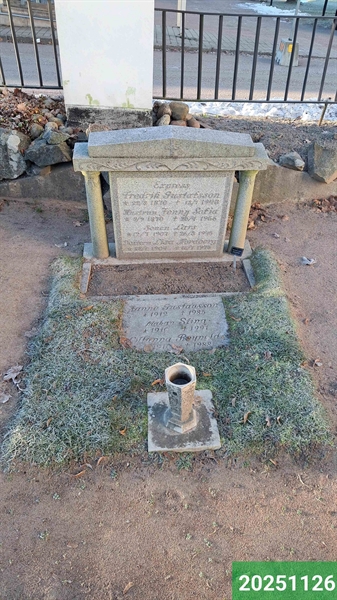 Hautatunnus: 1 N     7B