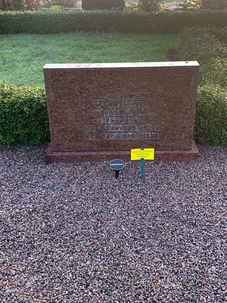 Grave number: TO D    57, 58, 59, 60, 61